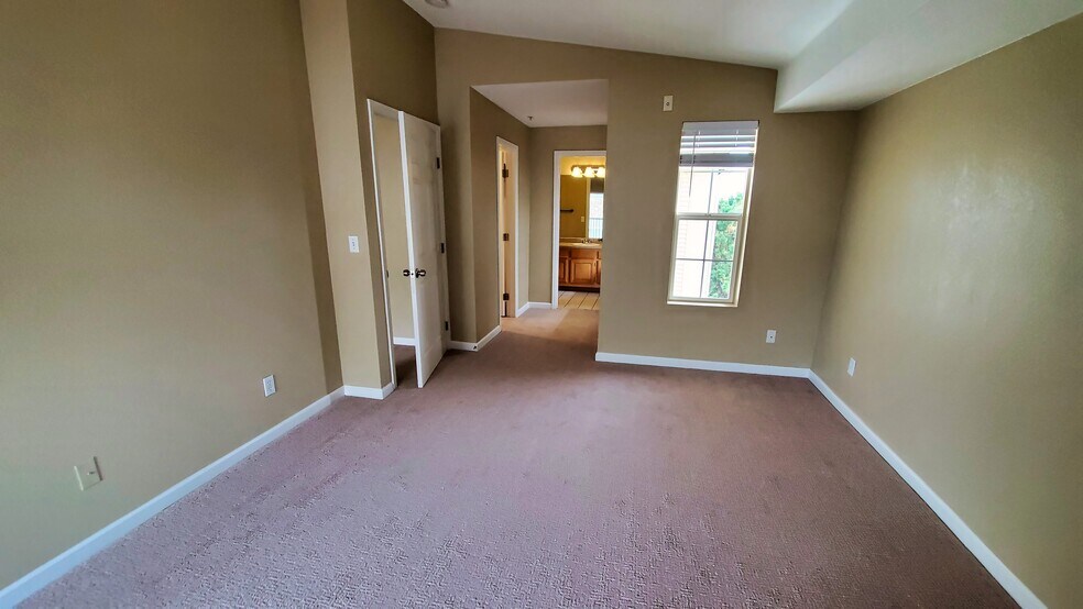 Building Photo - 12118 W Dorado Pl