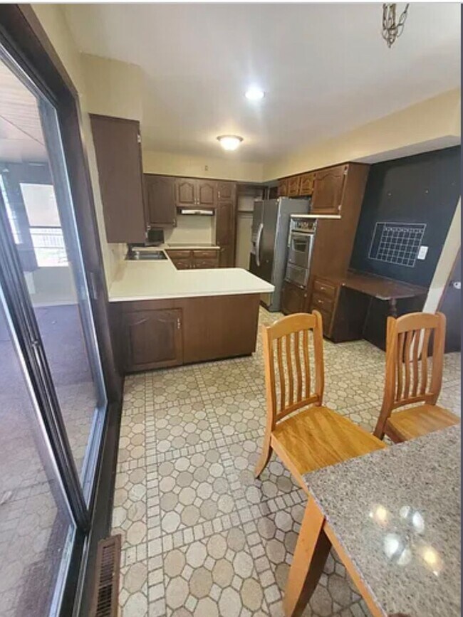 Building Photo - 3 bedroom Kentwood Home for Rent