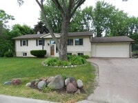 Building Photo - 2571 Crown Hill Ct