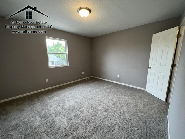 Building Photo - 1012 Boulder Court