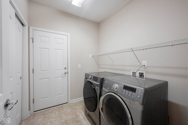 Building Photo - 13086 Avon Cross Way