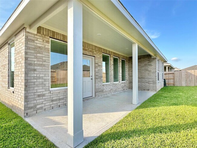 Building Photo - 2524 Lago Costa Dr
