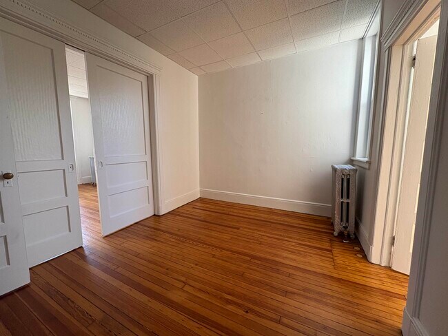 Building Photo - 513 Palisade Ave