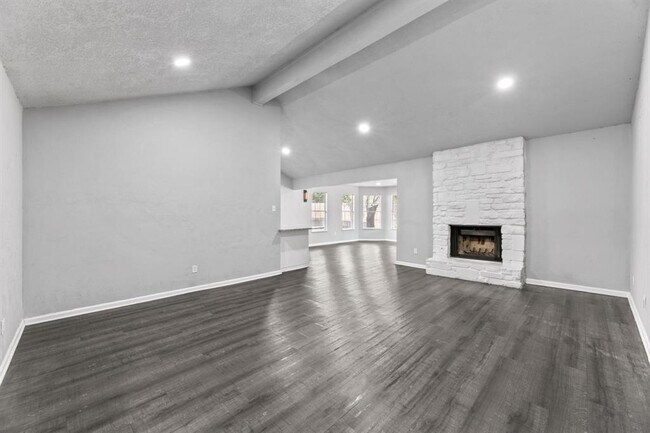 Building Photo - 1606 Old Tract Rd