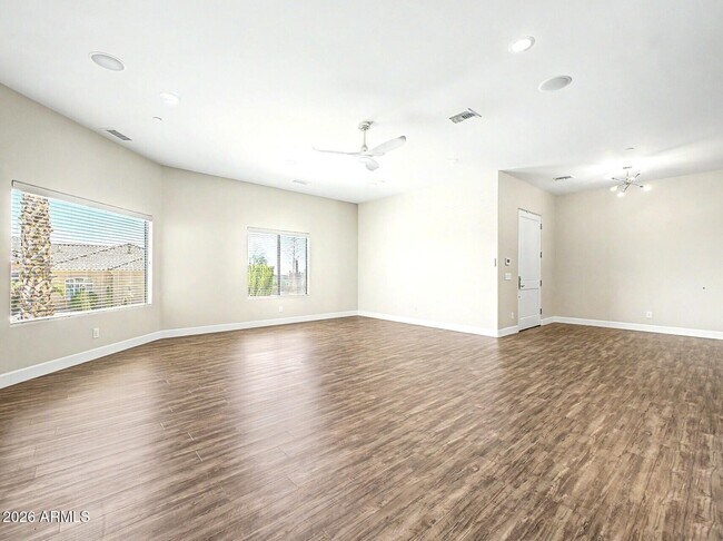 Building Photo - 15452 Chicory Dr