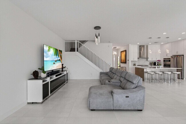 Building Photo - 17222 Blue Bayou Dr