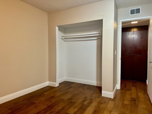 Building Photo - Beautifully Updated 4-Bedroom Home
