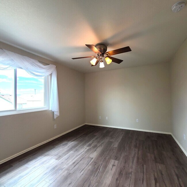 Building Photo - 6316 Riverdale Dr