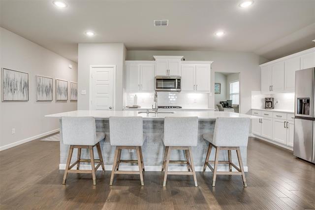 Building Photo - 10633 Enchanted Rock Wy