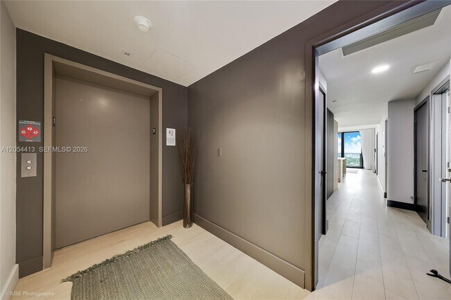 Building Photo - 16385 Biscayne Blvd