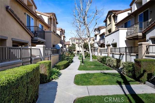 Building Photo - 17871 Shady View Dr