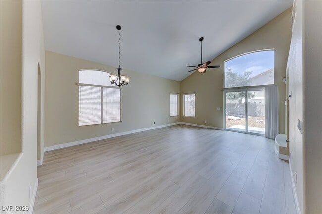 Building Photo - 926 Dancing Vines Ave