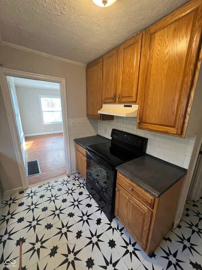 Building Photo - 6967 N College Ave