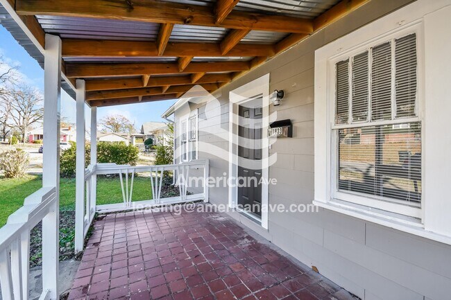 Building Photo - 1833 31st St Ensley