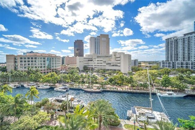 Building Photo - 333 Las Olas Way
