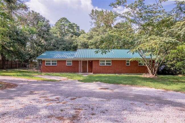 Primary Photo - 604 Hayman St