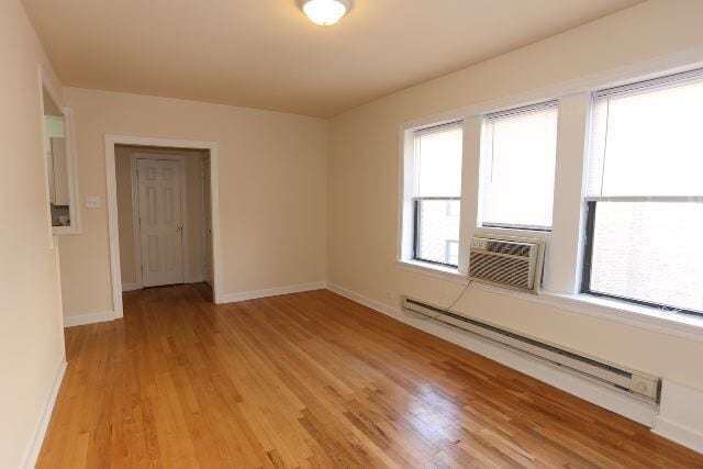 Building Photo - 3727 N Pine Grove Ave