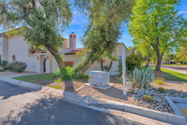 Building Photo - 6349 N 78th St