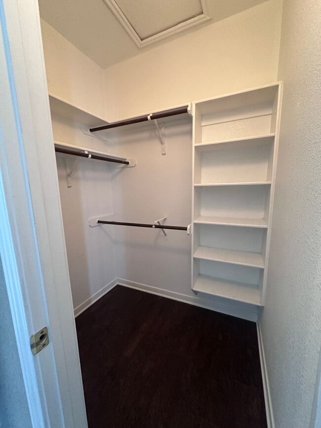 Building Photo - 1901 S 15th St