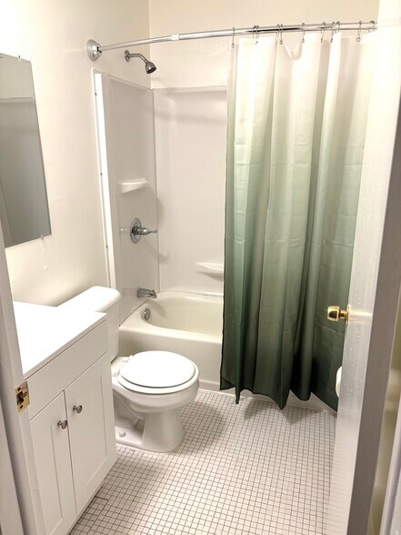 Building Photo - 4909 Crooks Rd