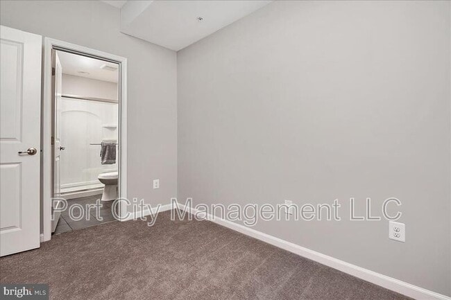 Building Photo - 854 S Macon St.