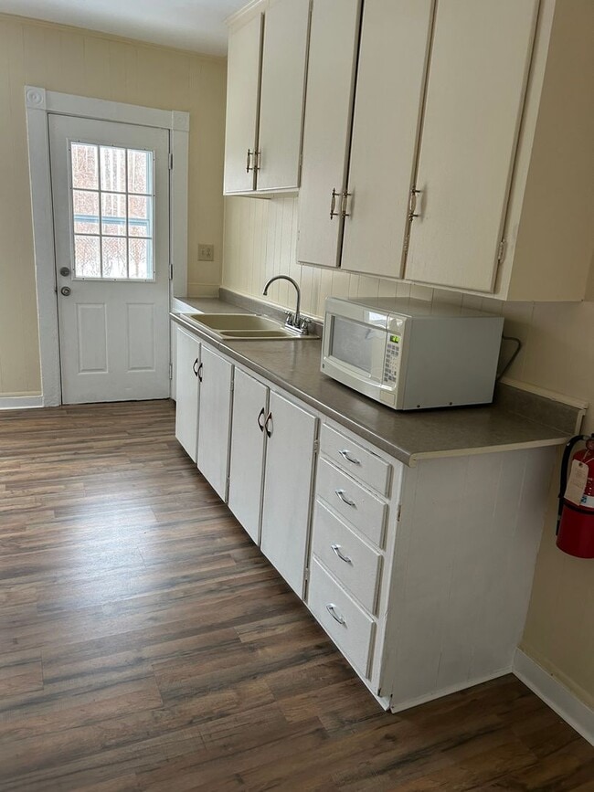 Building Photo - 7 Gowen St