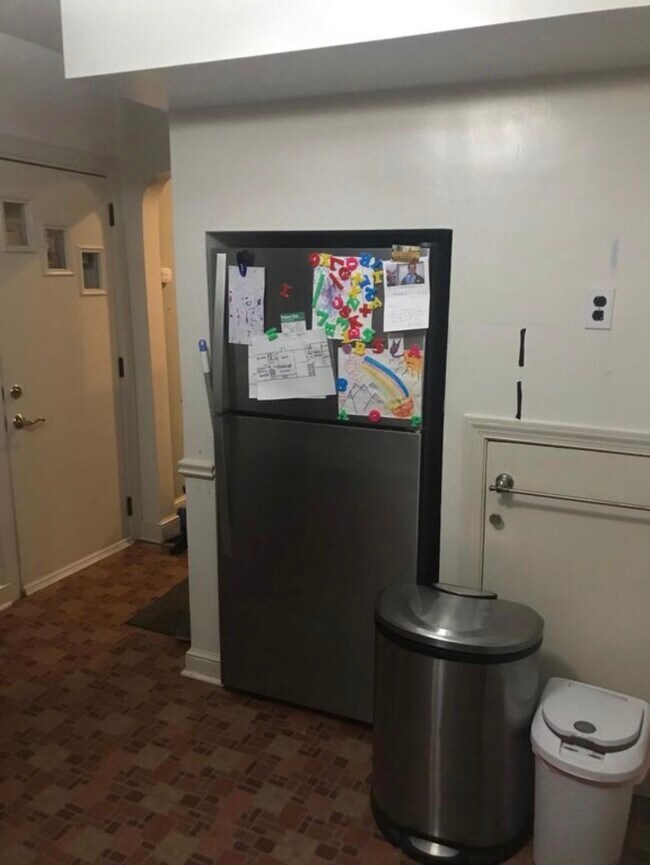 Building Photo - 2836 Summerfield Rd