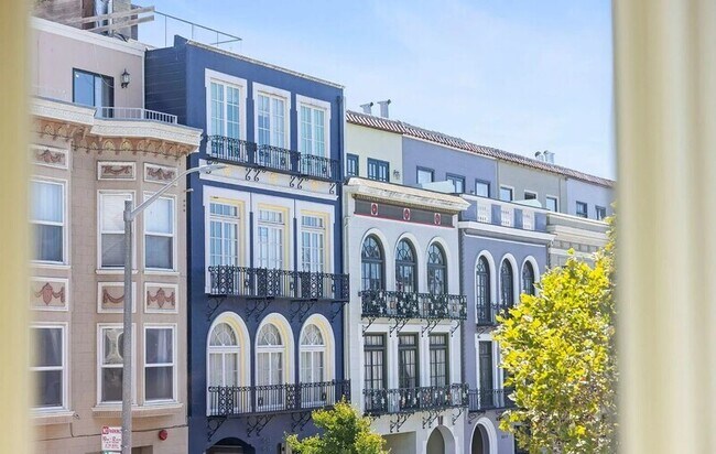 Building Photo - 1500 Francisco St