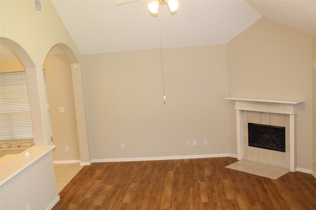 Building Photo - 3623 Chatwood Dr