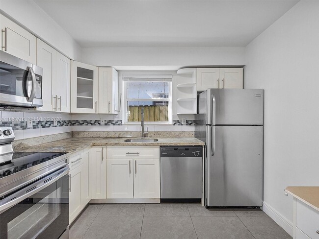 Building Photo - 340 NW 45th St