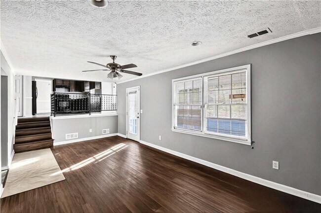 Building Photo - 1075 Forest Heights Rd