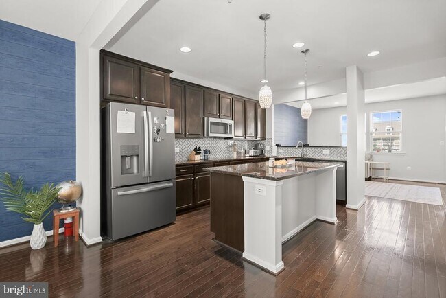 Building Photo - 9364 Paragon Way