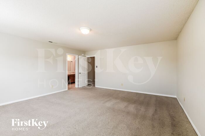 Building Photo - 12663 Republic Dr