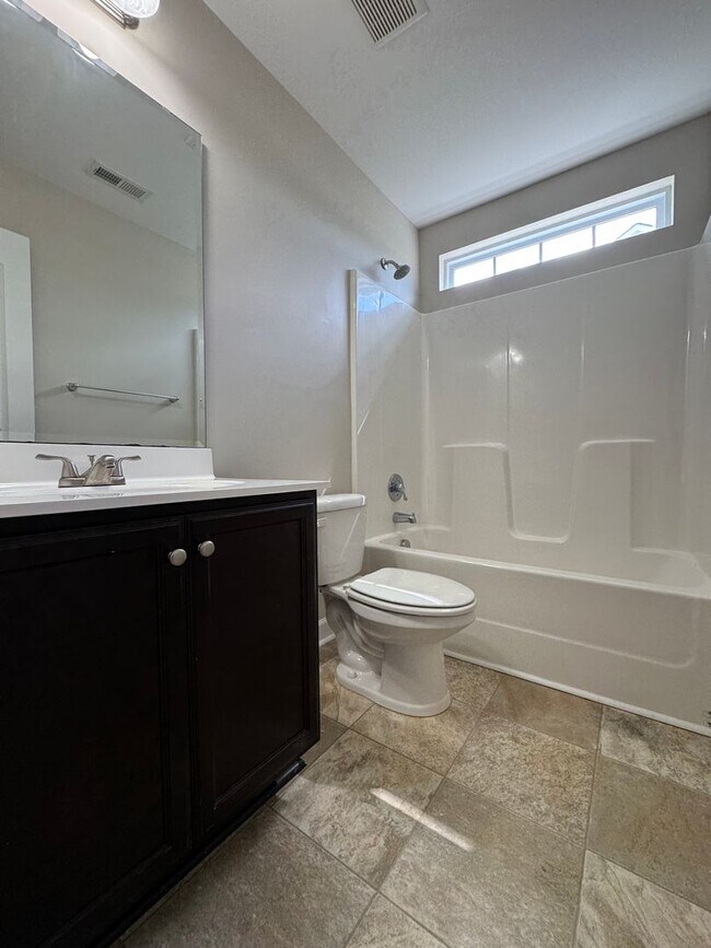 Building Photo - Sensational in Sagewood!