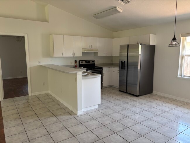 Building Photo - 505 16th Ave