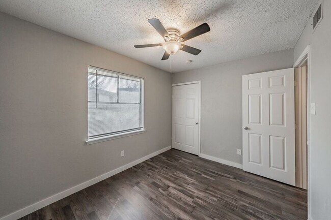 Building Photo - 1774 Belshire Ct