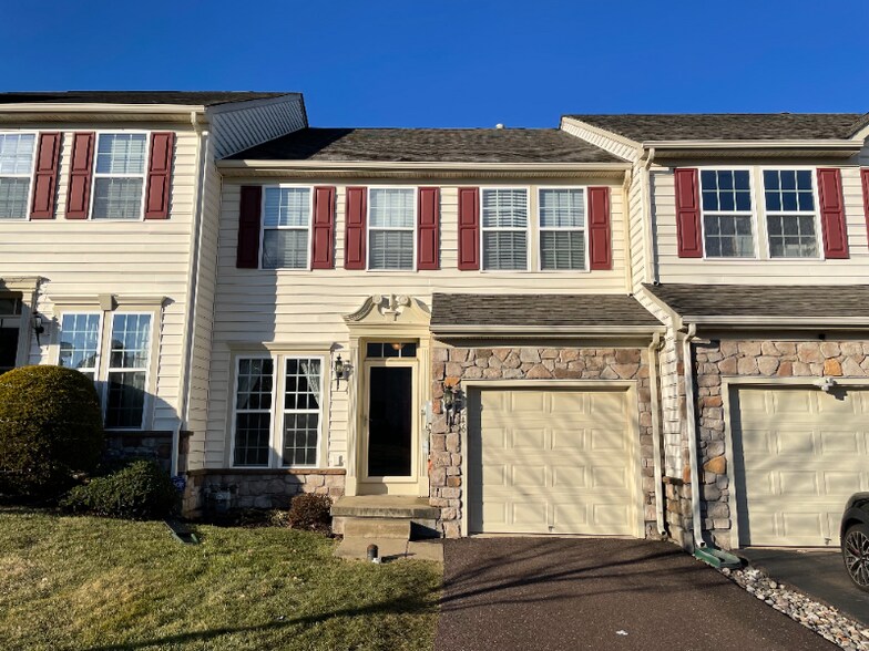 Building Photo - 246 S Savanna Dr
