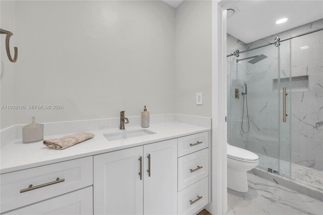 Building Photo - 10959 W Clairmont Cir