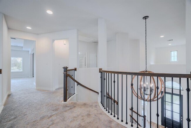 Building Photo - 17010 Harper's Way