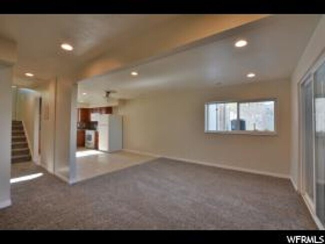 Building Photo - Beautifully Renovated Duplex in Salt Lake City