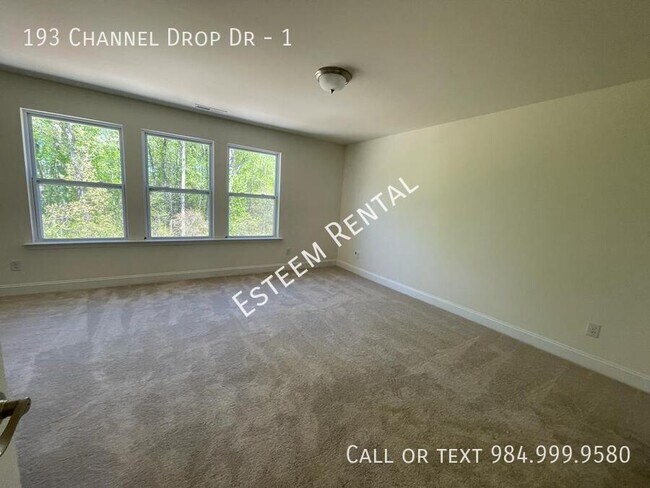 Building Photo - 193 Channel Drop Dr