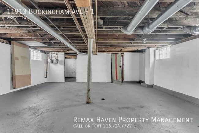 Building Photo - 11913 Buckingham Ave