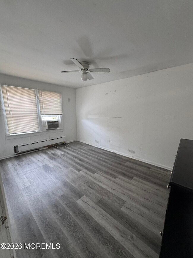 Building Photo - 410 Ocean Gate Ave