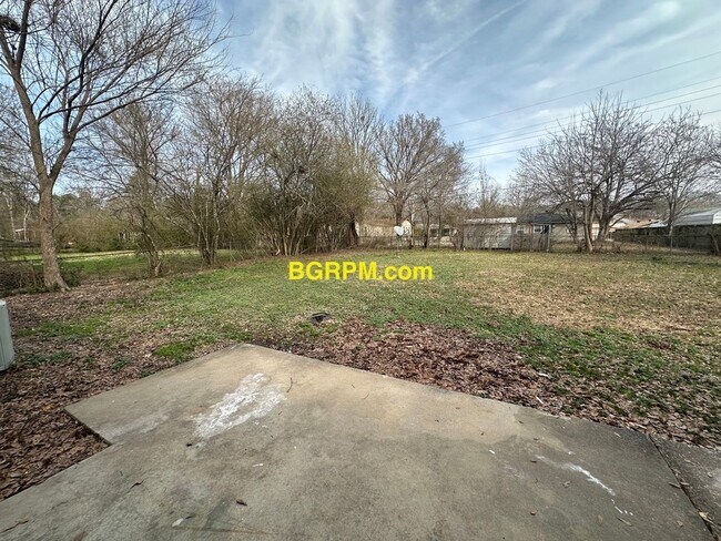 Building Photo - 6 Waterfront Dr