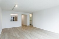 Building Photo - 211 E Wacker Dr