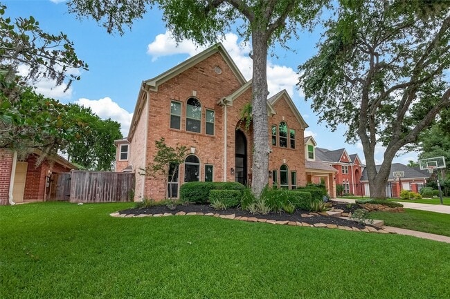 Building Photo - 1403 Hillside Forest Dr