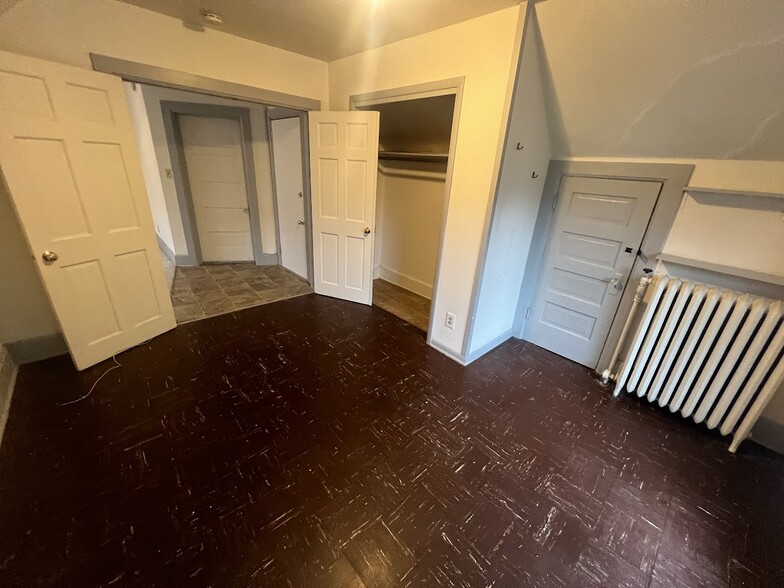 Building Photo - 221 N Livingston St