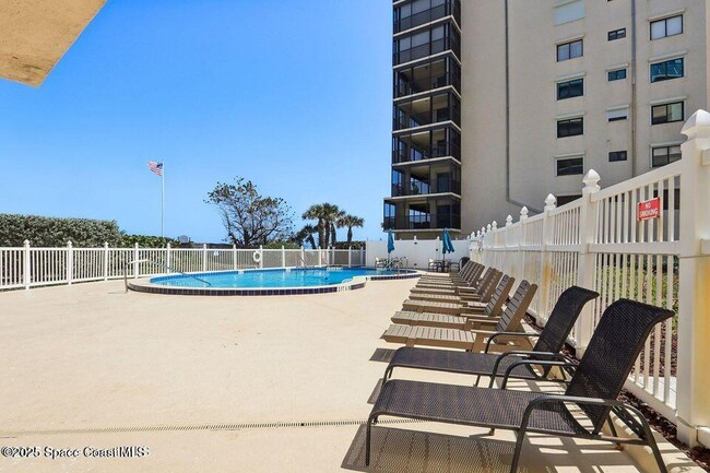 Building Photo - 1125 Jimmy Buffett Mem Hwy