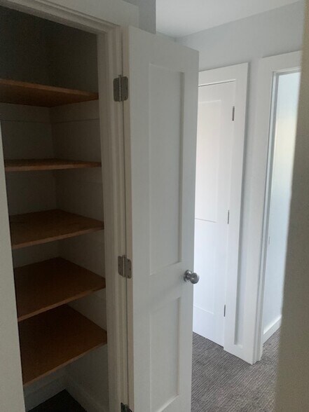 Building Photo - 2309 Longyear Ave