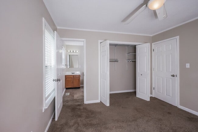 Building Photo - 127 Agin Way